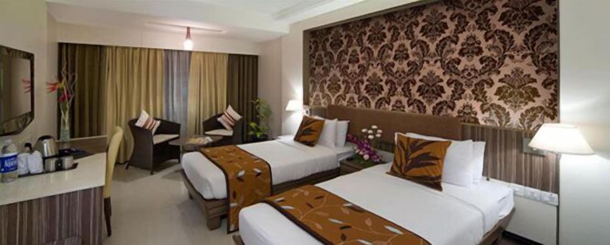 Kapila Business Hotel Пуна Экстерьер фото