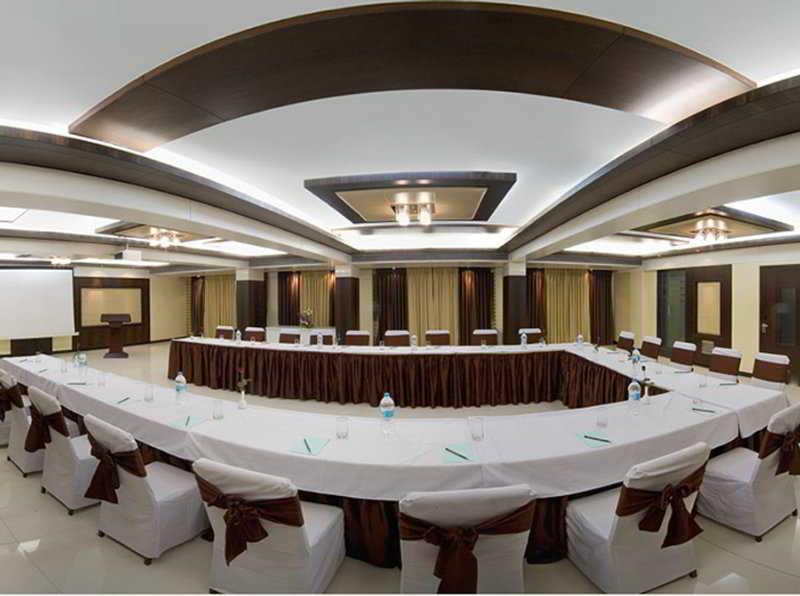 Kapila Business Hotel Пуна Экстерьер фото
