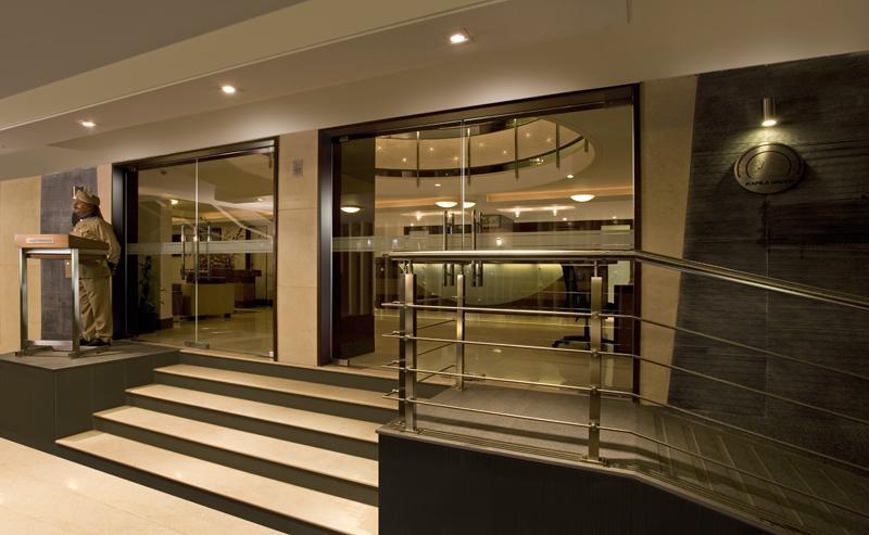 Kapila Business Hotel Пуна Экстерьер фото