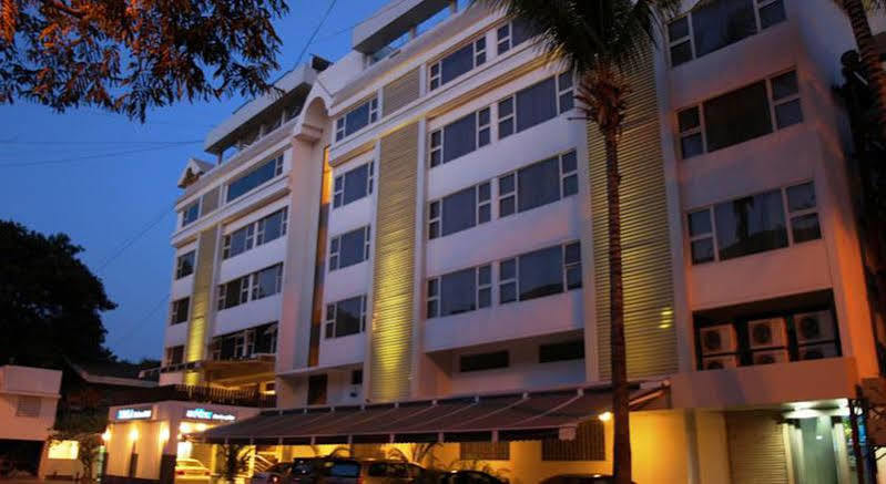 Kapila Business Hotel Пуна Экстерьер фото